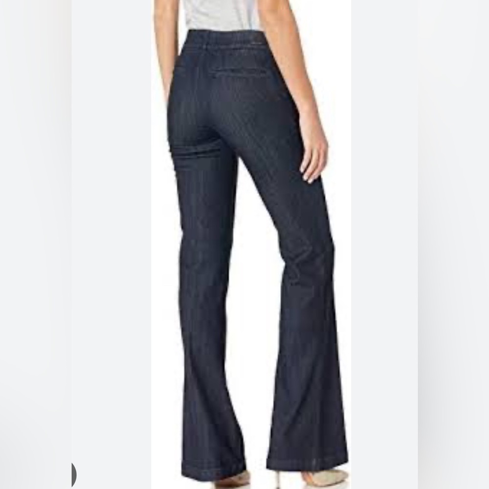 MICHAEL Michael Kors
SS23
Bootcut Jeans new with tags 🏷️ no low baller